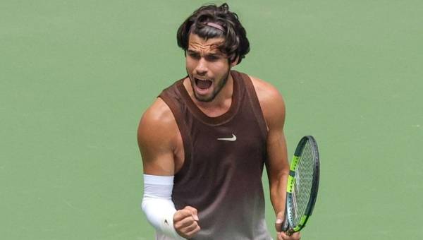 Алькарас обіграв Фарію на US Open після програного першого сету