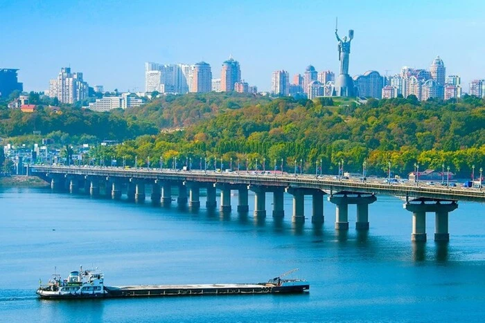 Рух мостом Патона обмежено до 7 вересня: схема 3 Рух мостом Патона у Києві буде обмежено до 7 вересня