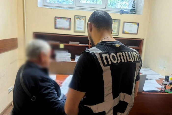 Бригадира "Київзеленбуду" підозрюють у травмуванні підлеглого 2 Бригадиру «Київзеленбуду» оголошено підозру через падіння і важкі травми підлеглого