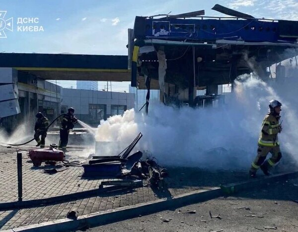 Двоє загиблих: наслідки атаки на столичну АЗС