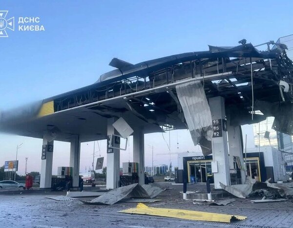Наслідки влучання ворожого дрона в АЗС на Київщині: є постраждалі