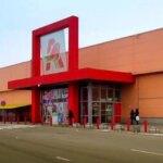 Головна 14 Атака РФ пошкодила київський «Ашан» у Lavina Mall